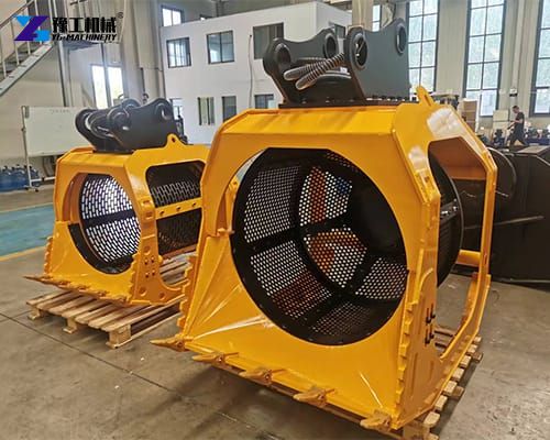 excavator rotary screening buckets in the factory